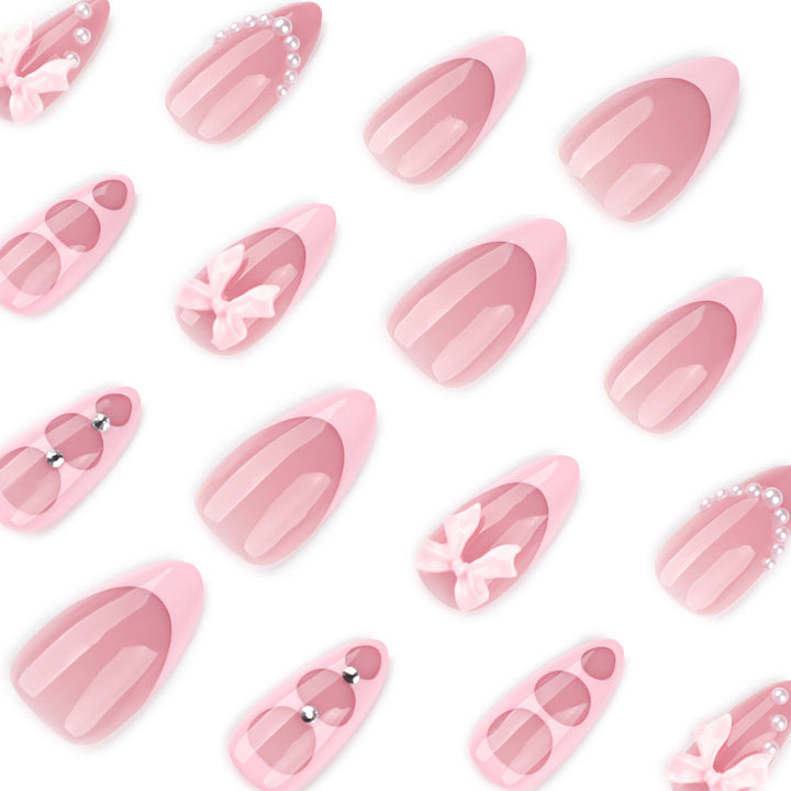 Artful stiletto nails with delicate accents Kalsten