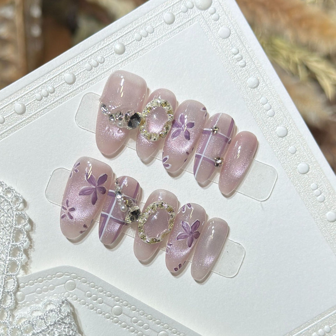 Artistic Press-On Nail Set with Floral Accents Kalsten