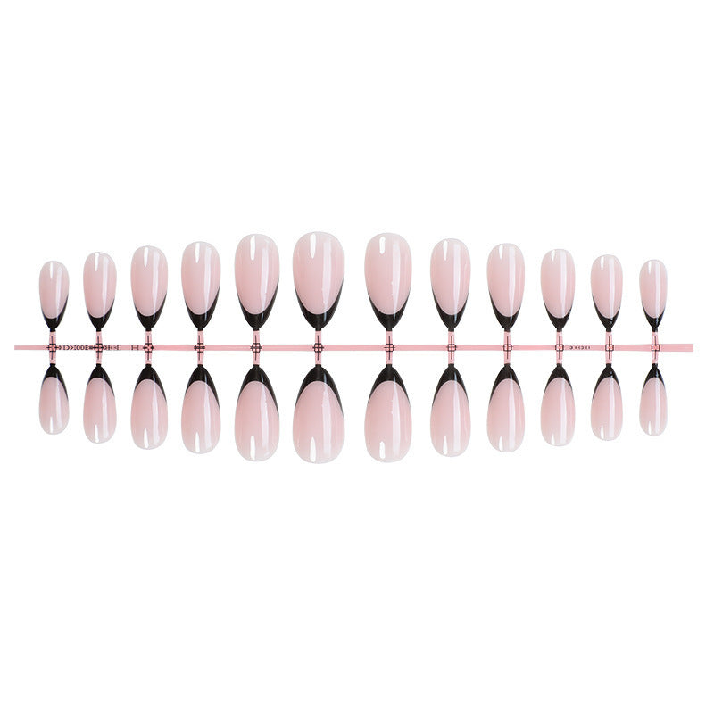Artificial nail set with elegant black and white lace design Kalsten