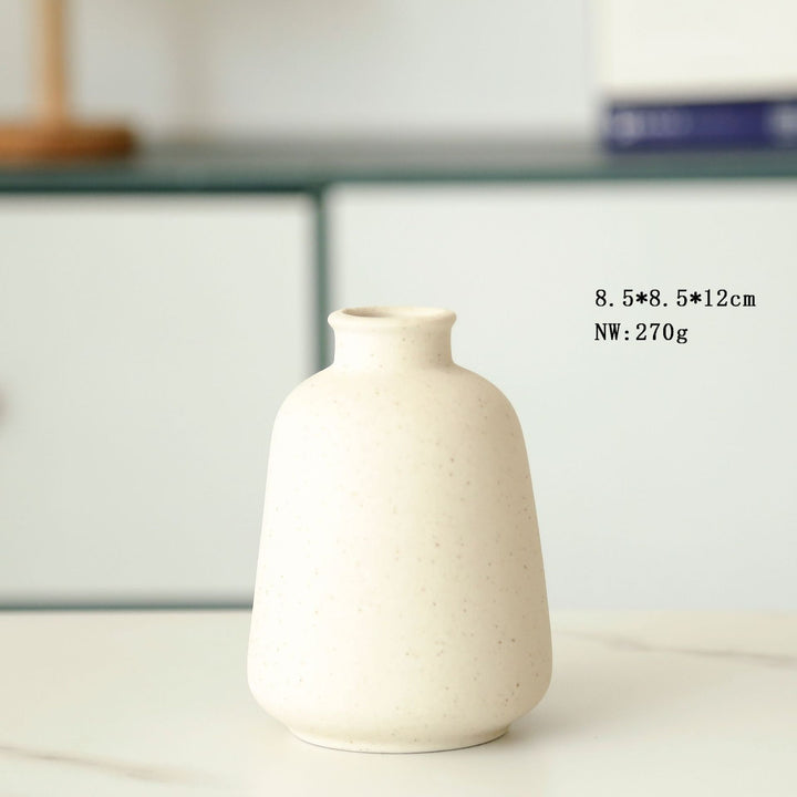 Modern Minimalist Ceramic Bud Vase Kalsten