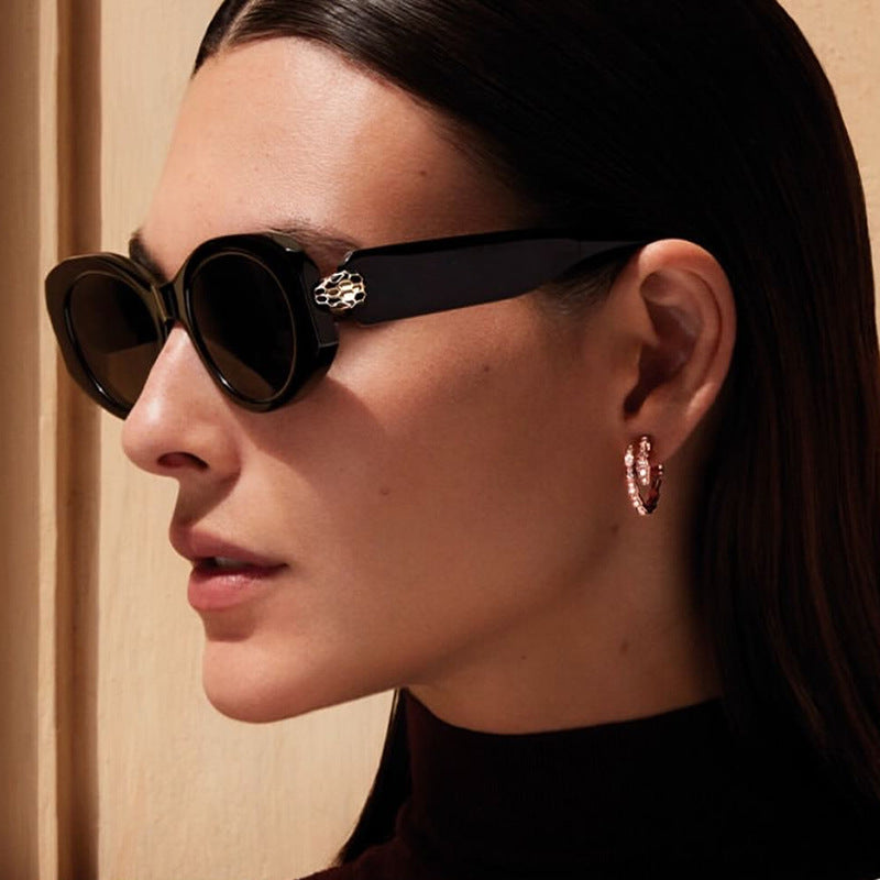 Women elegant sunglasses with stylish contours Kalsten