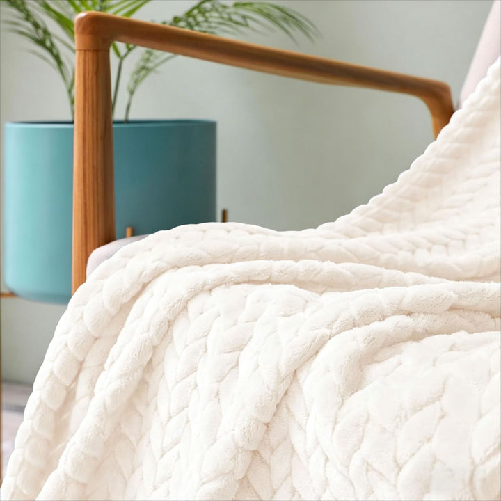 Chevron Patterned Plush Throw Blanket