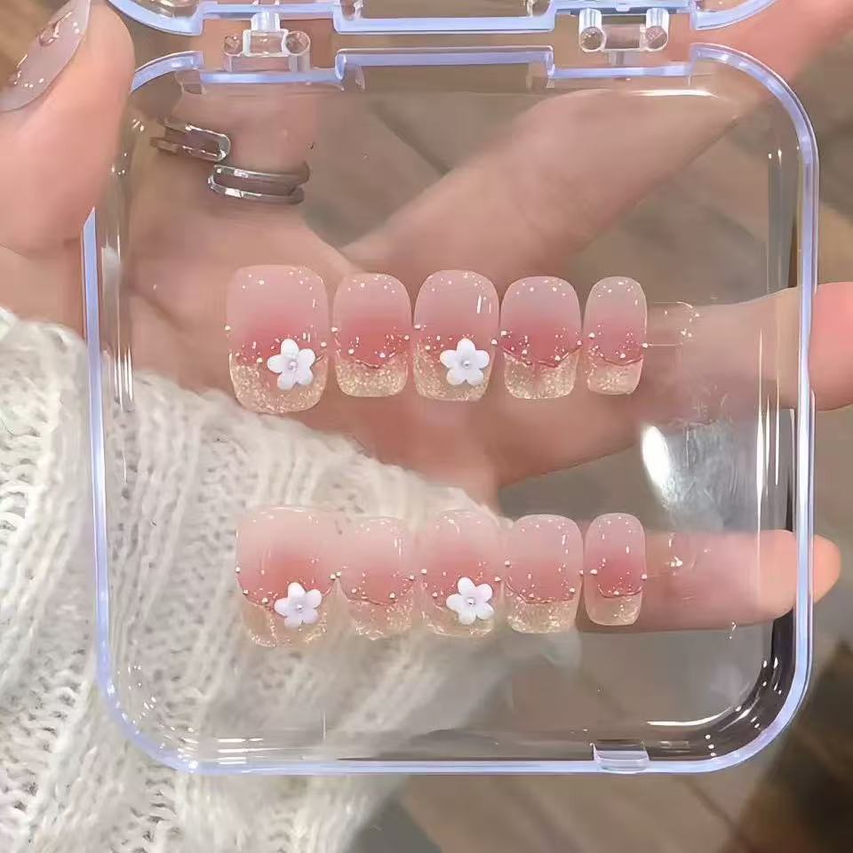 Decorative Floral Press-On Nails