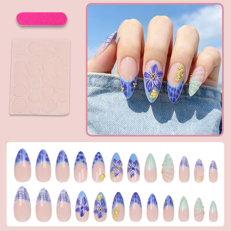 Nail art set with timeless flower designs and elegant accents Kalsten