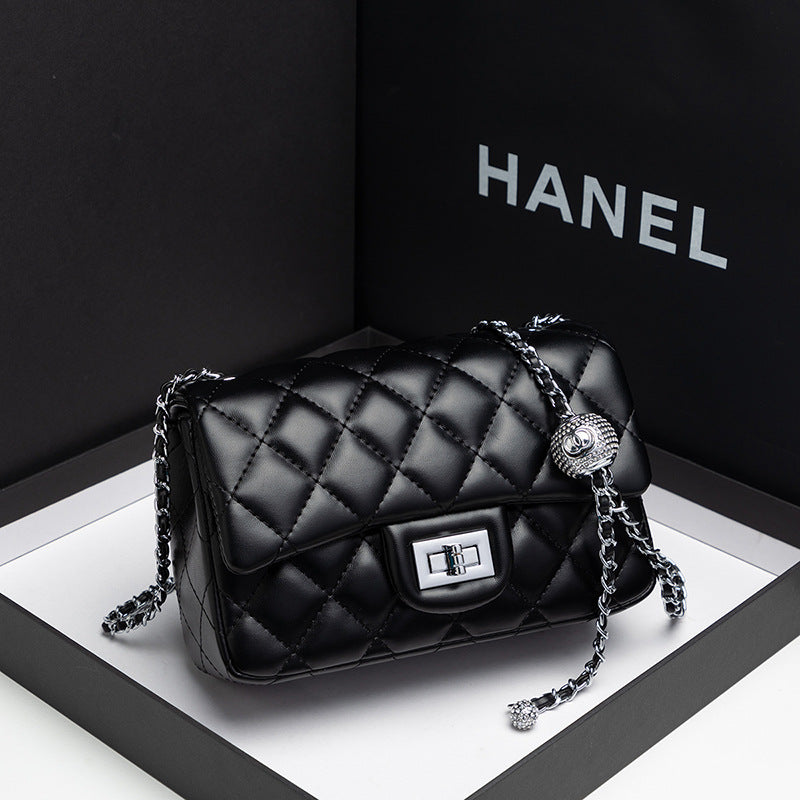 Chic Quilted Crossbody Bag