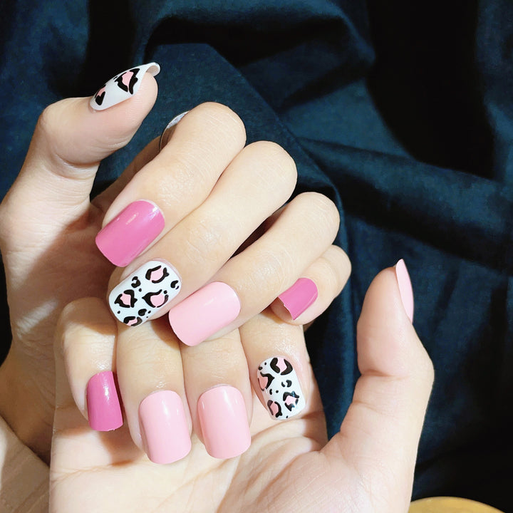 Stylish Press-On Nail Set with Leopard Design