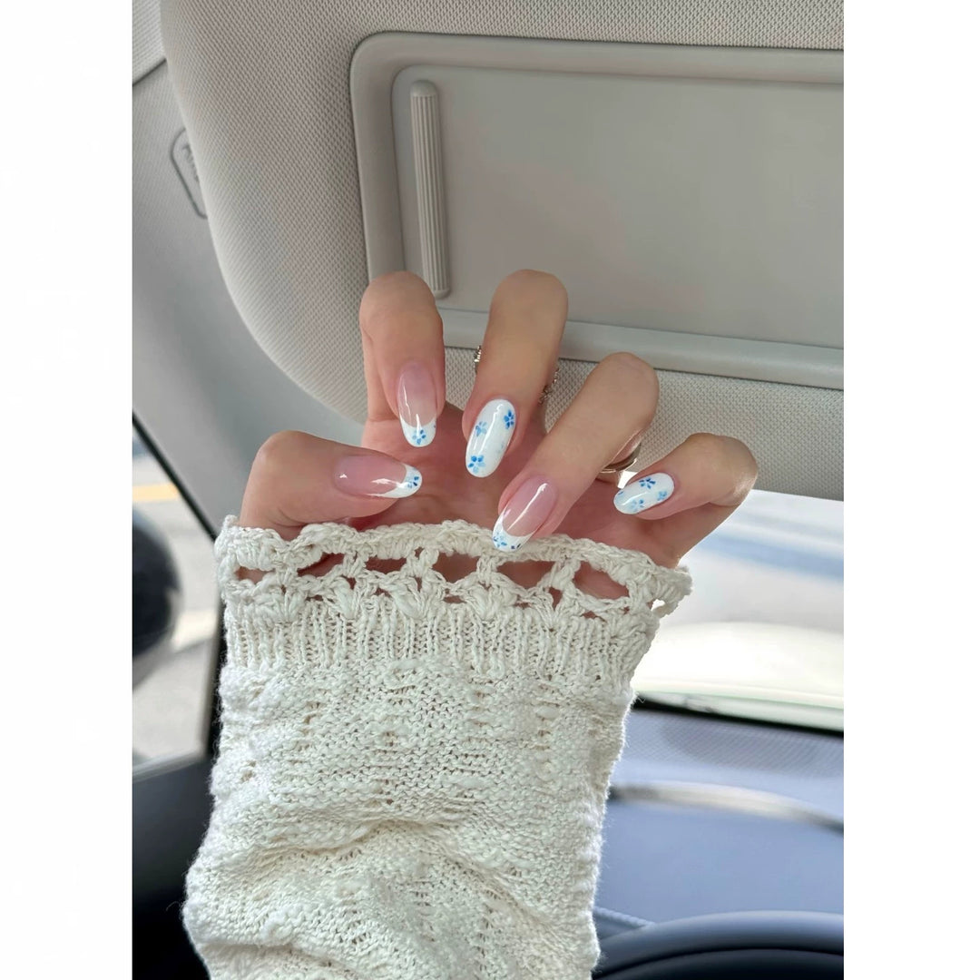 Artistic Floral-Designed Press-On Nail Set
