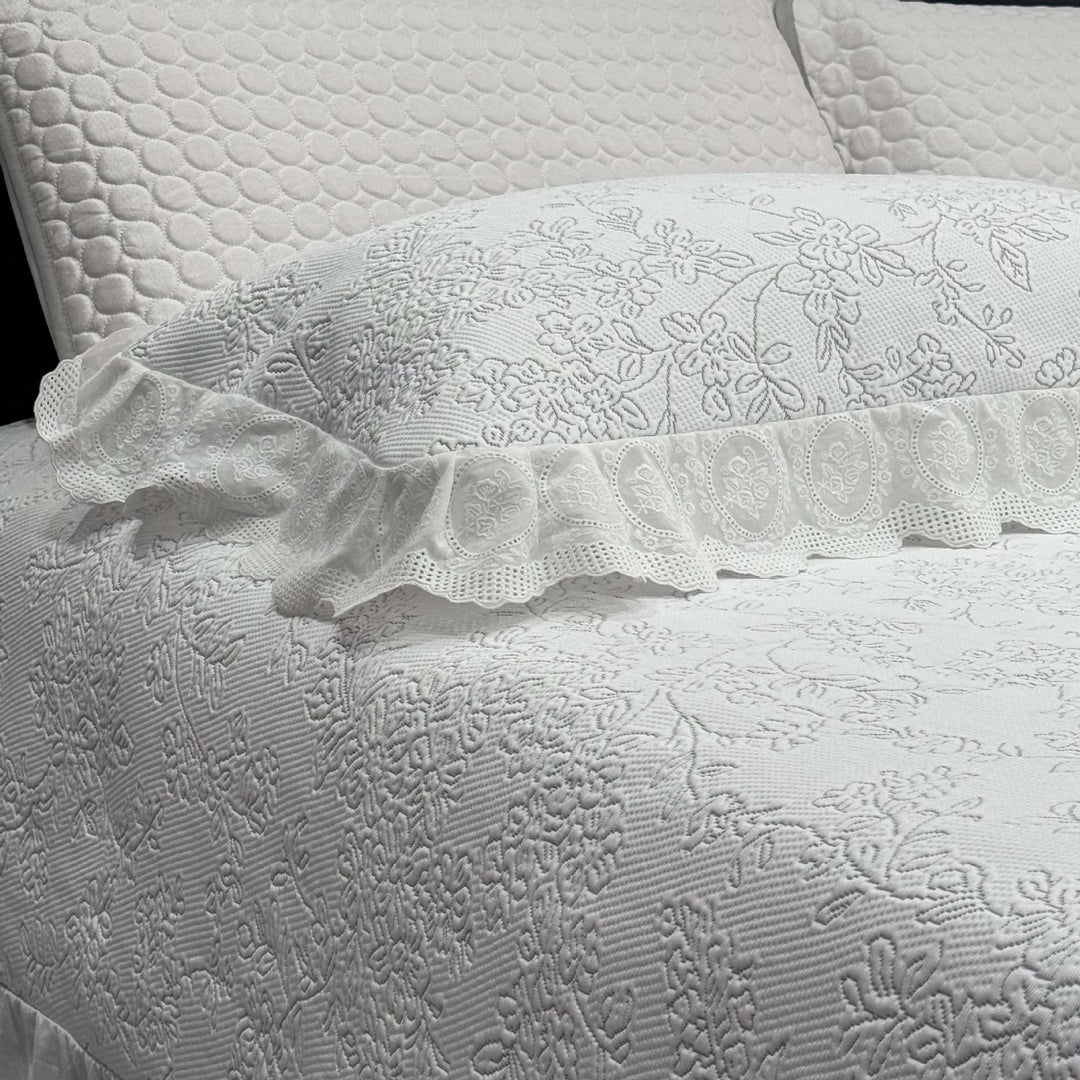 Quilted cotton bedspread set with honeycomb quilting, lace trim, and matching pillow covers