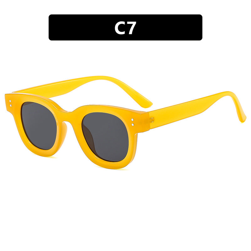 Ladies stylish sunglasses with distinctive design and polarized lenses Kalsten