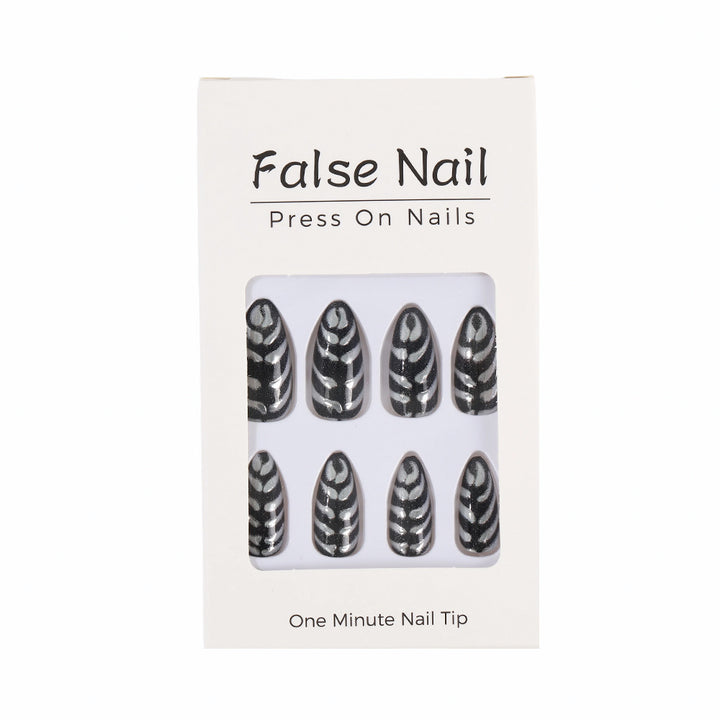 Stylish striped pattern artificial nails Kalsten