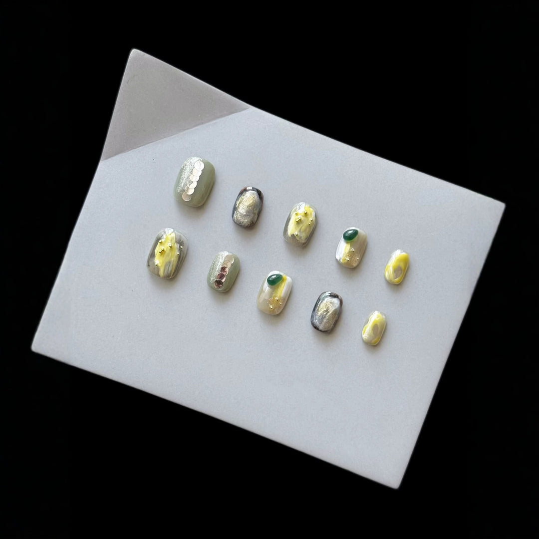 Artistic 3D Press-On Nail Art Set