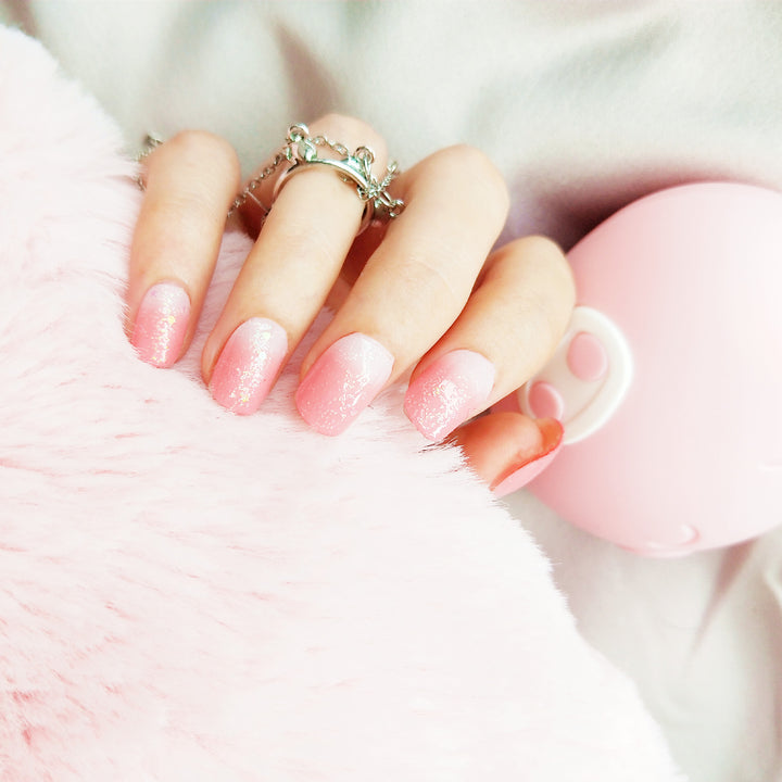 Glittering Press-On Nail Art Set