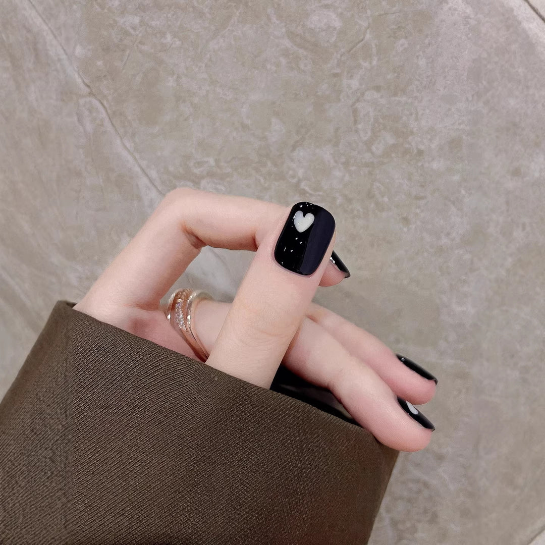 Artistic Press-On Nail Art Set with Heart Patterns