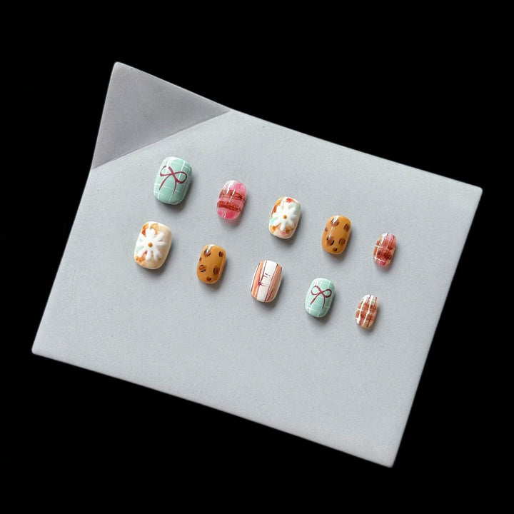 Artistic Nail Art Tips