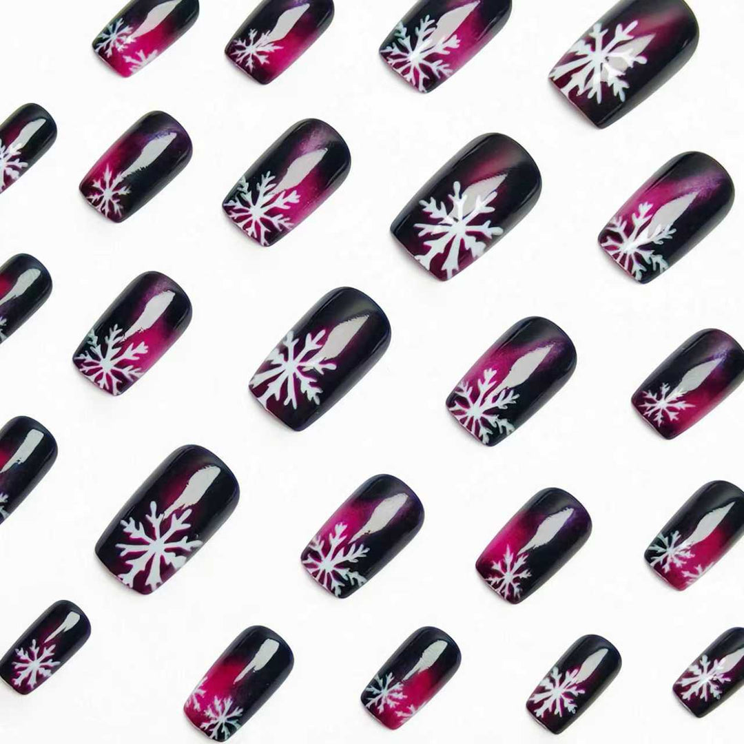 Artificial nails with festive snowflake design Kalsten