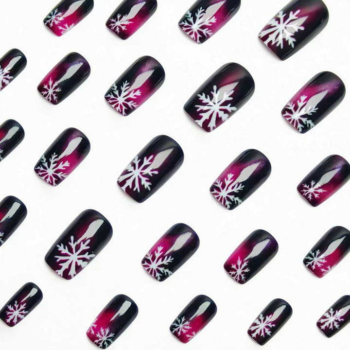 Winter-Themed Detailed Nail Art Kalsten
