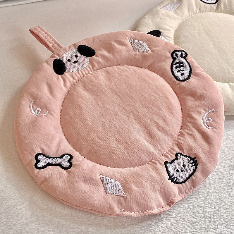 Cozy animal cushion with playful design Kalsten