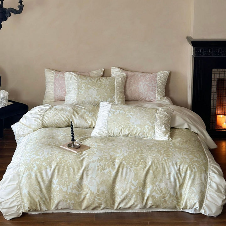 Luxurious jacquard bed set with ruffled border and silky touch