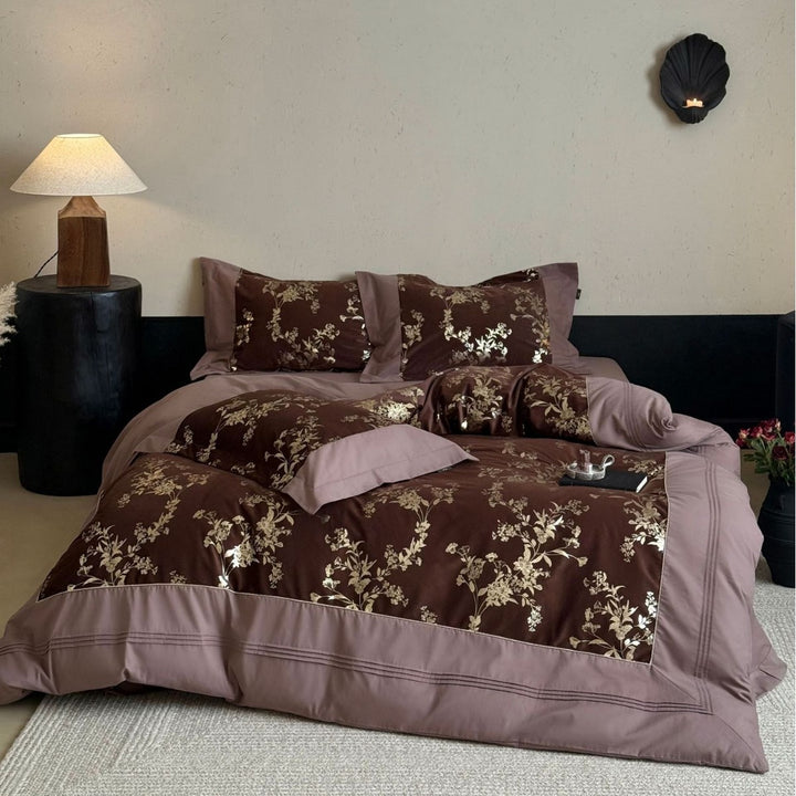 Elegant Reversible Duvet Cover and Pillowcase Set with Jacquard Flower Panel and Fine Quilted Edge