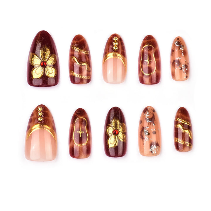 Deluxe artificial nails with golden accents Kalsten