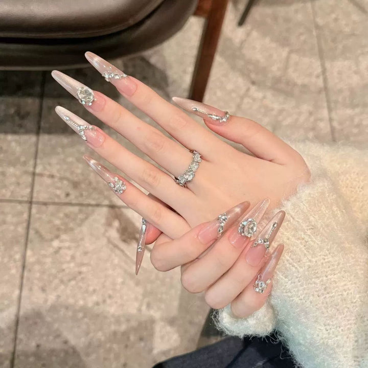 Glamorous artificial nail tips with elegant decorations Kalsten