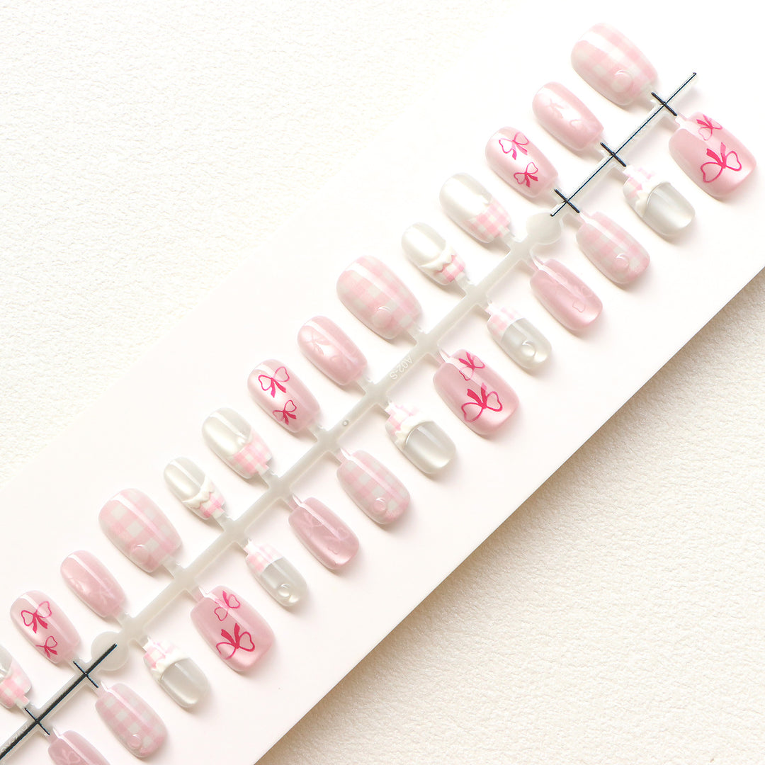 Charming Nail Art Press-On Set Kalsten