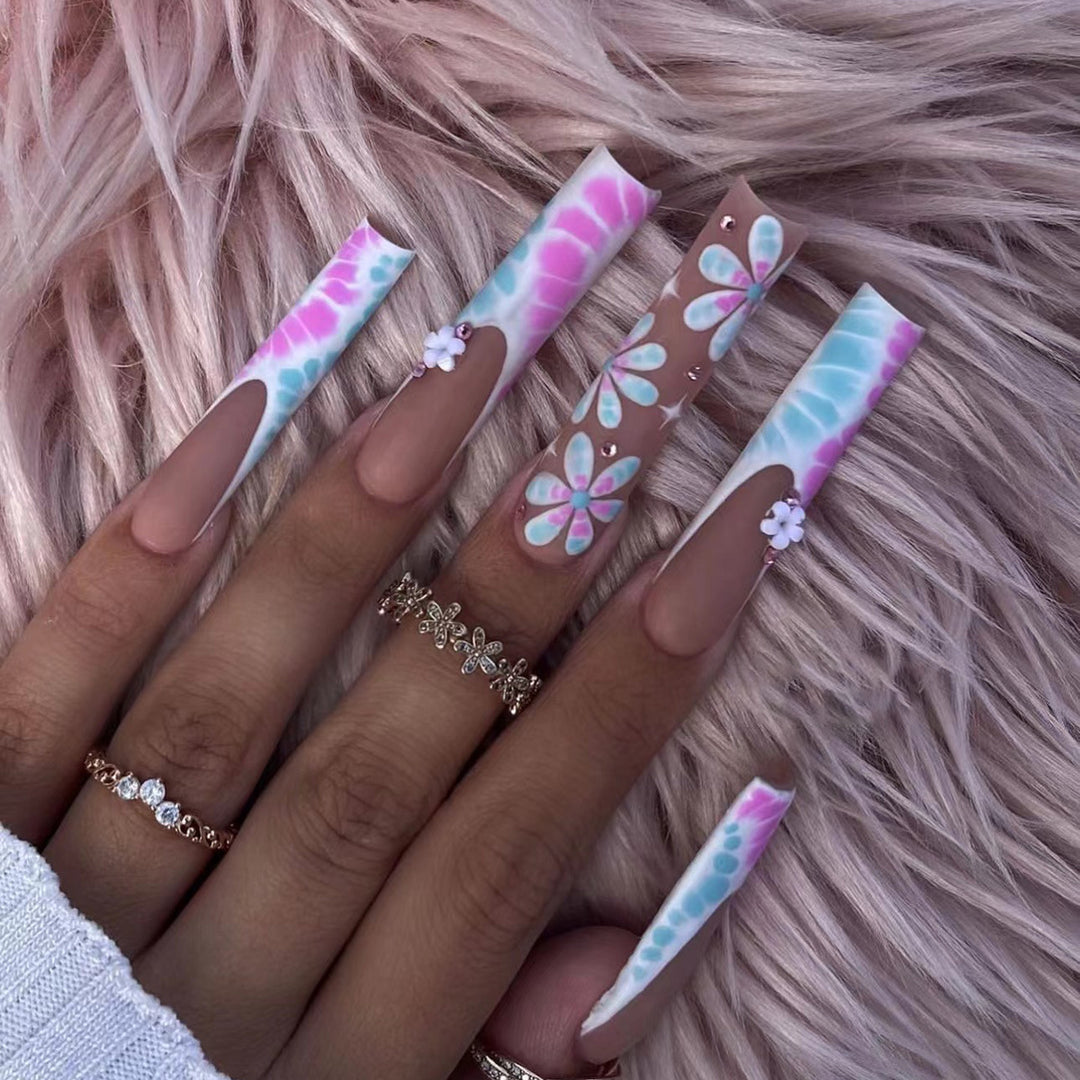 Artfully Designed Long Press-On Nails Kalsten