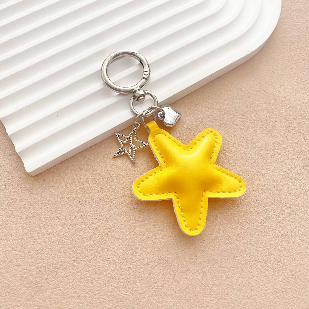 Starfish-Shaped Leather Keychain kalsten