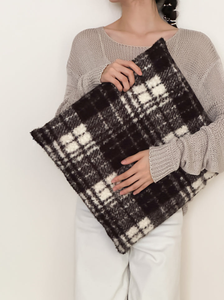 Oversize Sherpa Clutch with floral bouclé look