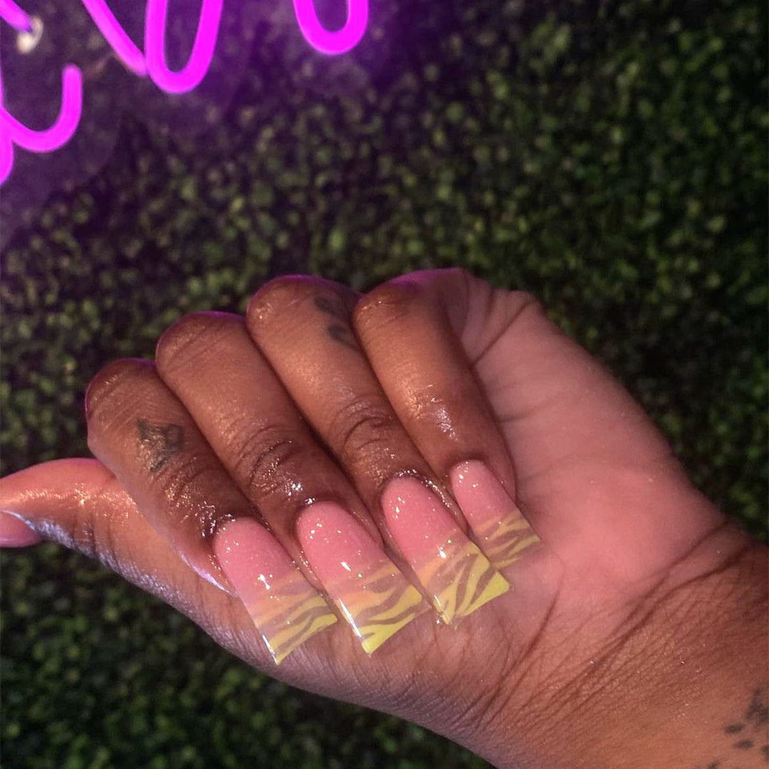 Artificial nail set with creative gradient Kalsten