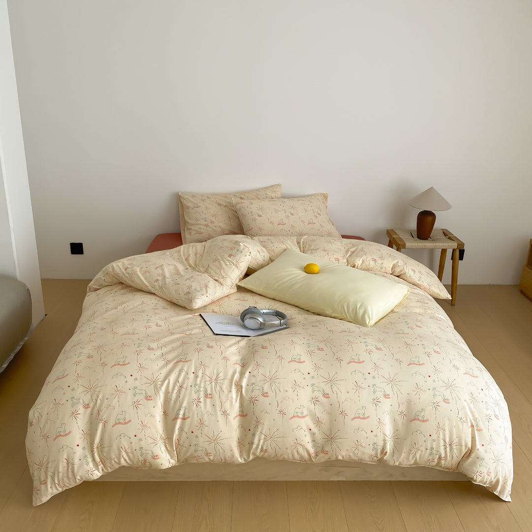 Bedding set made of cotton satin with a cute pastel motif