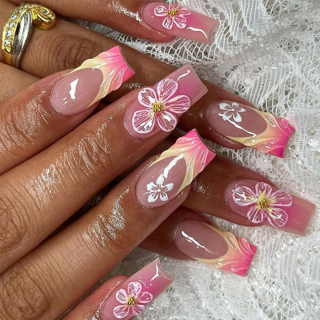 Artistic Nail Extensions with Floral Designs Kalsten