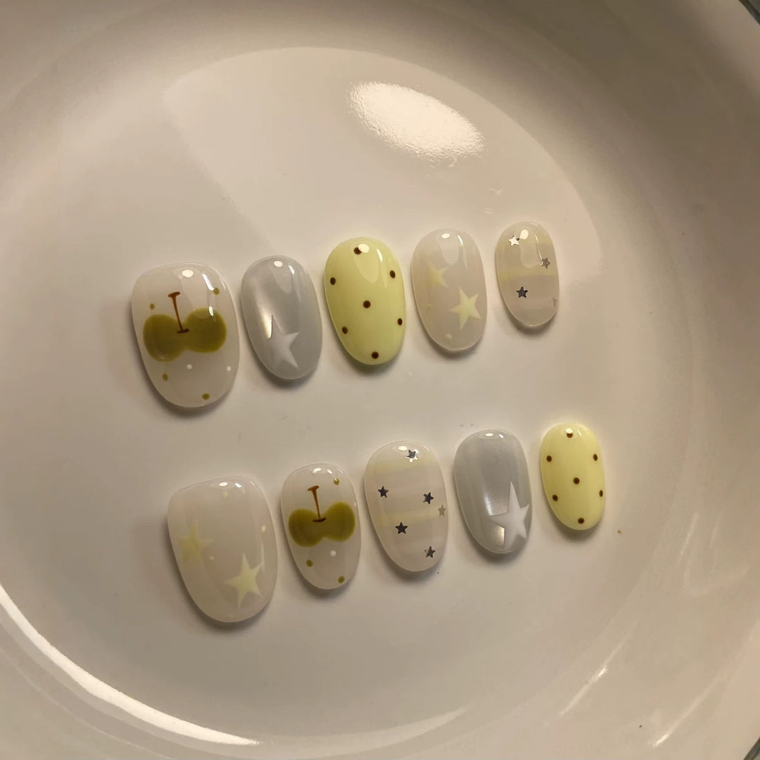 Artistic Decorative Press-On Nail Set