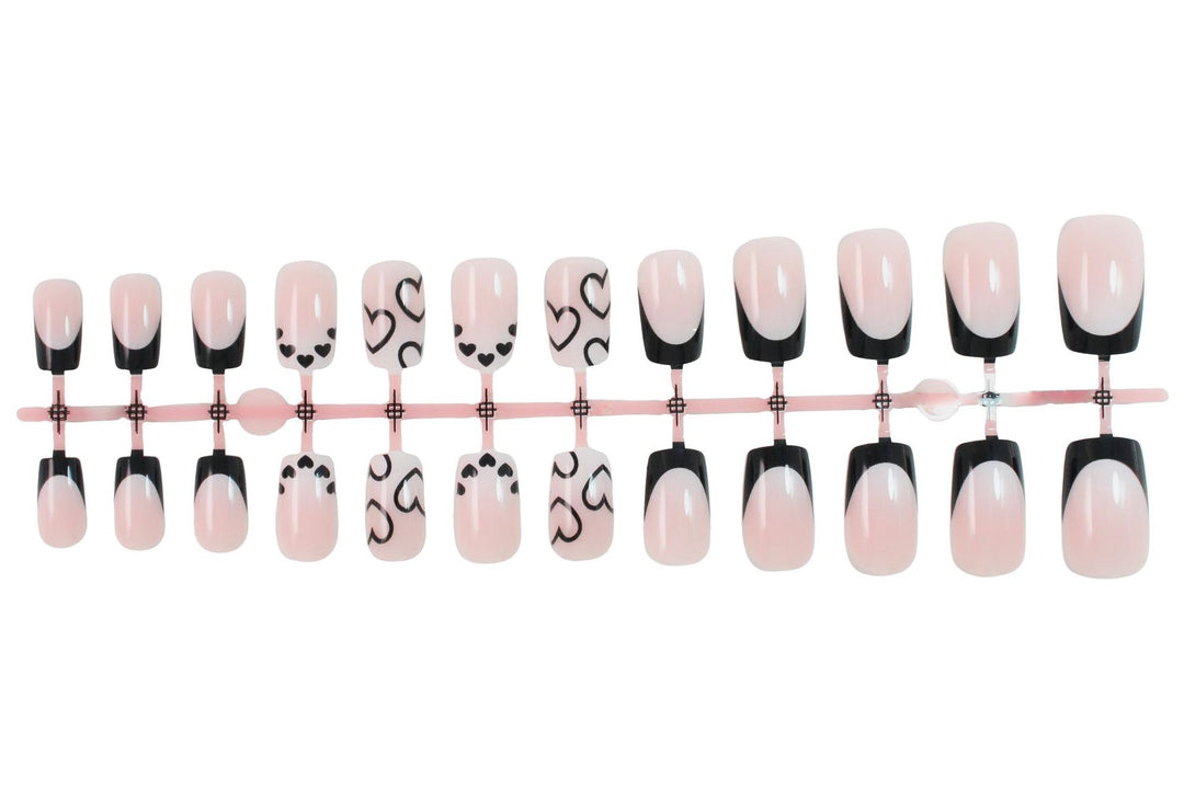 Nail art set with playful heart design Kalsten