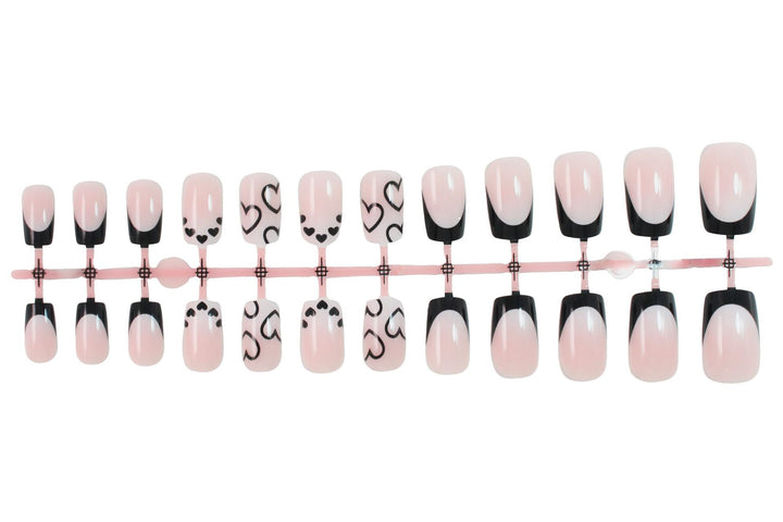 Nail art set with playful heart design Kalsten
