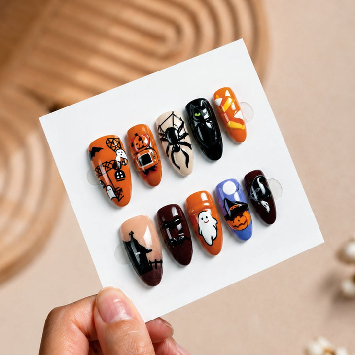 Fake nail set with spooky Halloween designs Kalsten