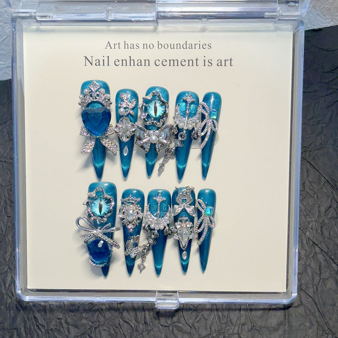 Glamorous Decorative Press-On Nail Art Set