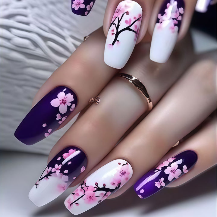 Artificial Nail Set with Floral Accents Kalsten