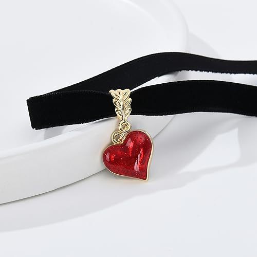 Velvet Heart Charm Choker Kalsten