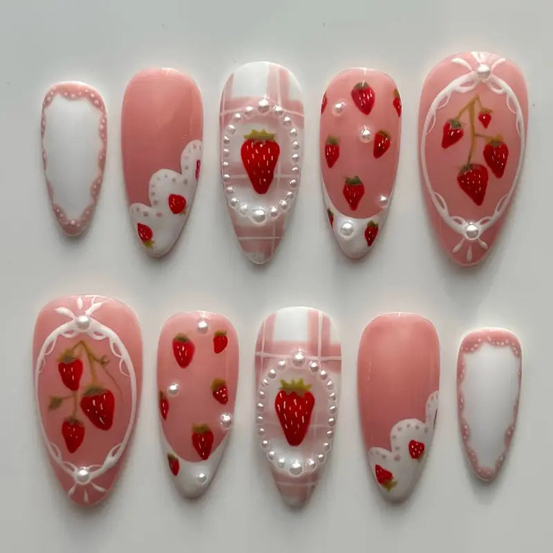 Romantic Heart-Themed Press-On Nail Art Kalsten