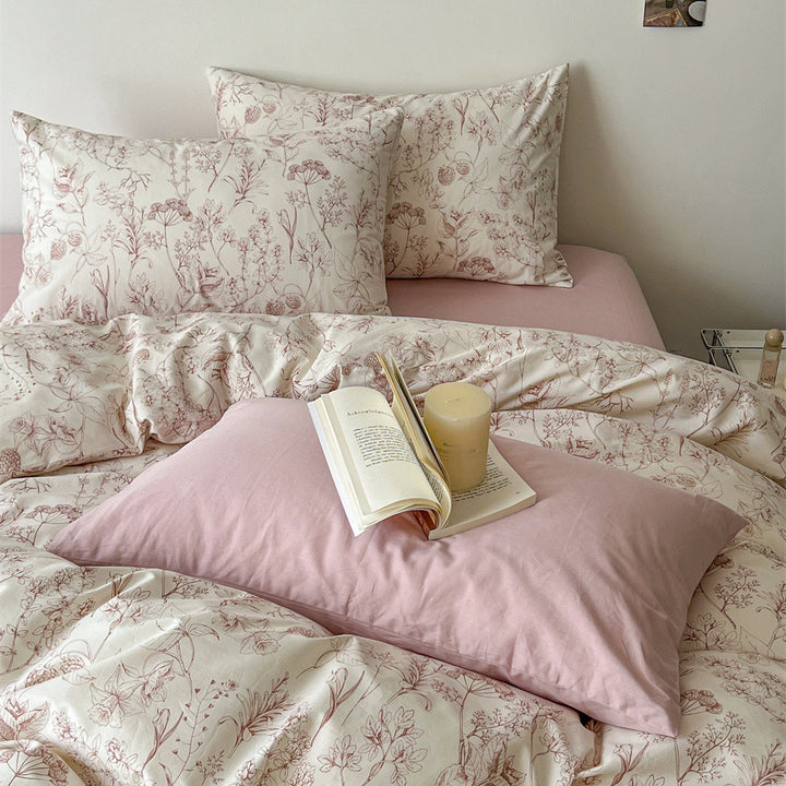 Bedding set made of soft cotton satin with fine botanical sketch print and pillowcases