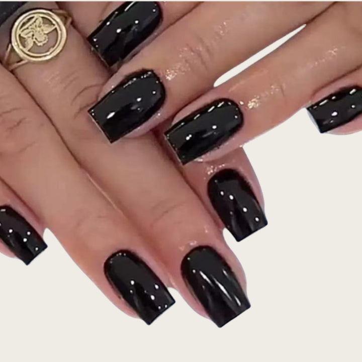 Artificial Nail Set in Shimmering Black Width Kalsten