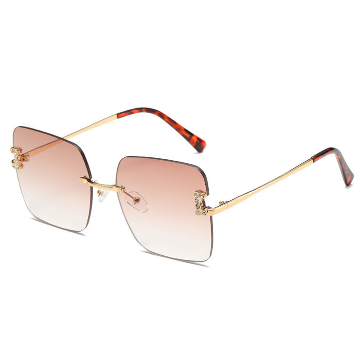 Women's fashionable square sunglasses with delicate design details Kalsten