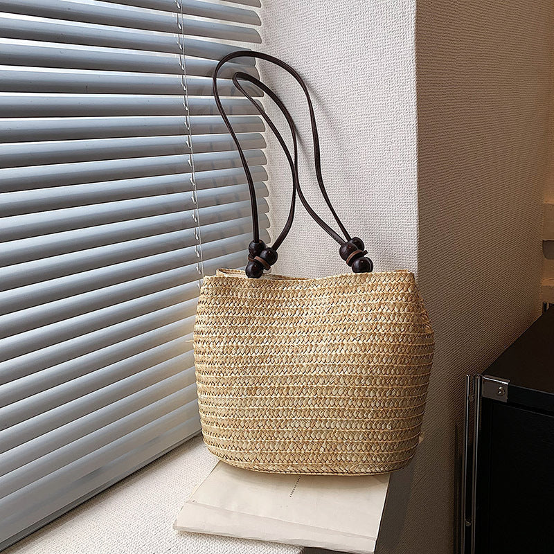 Elegant Beach Bag Made from Handcrafted Natural Material Kalsten