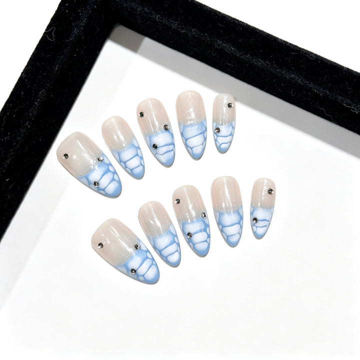 Artistic Press-On Nail Art Set with Rhinestone and Gradient Design