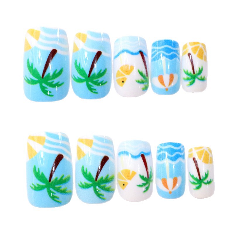 Beach-Themed Decorative Nail Art Kalsten