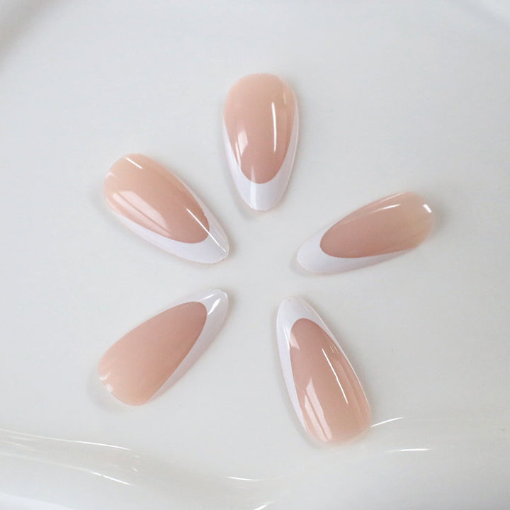 Elegant Almond-Shaped Nail Art Extensions Kalsten