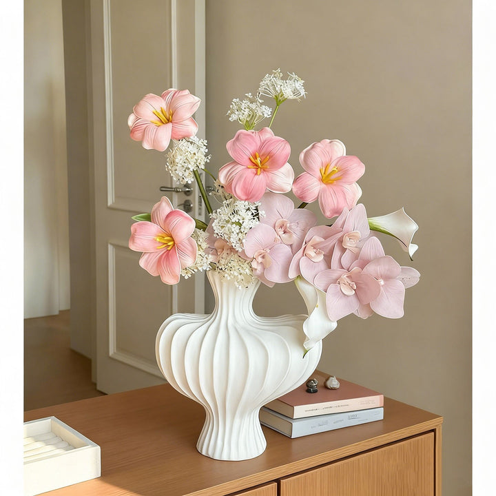 Elegant Floral Vase Arrangement for Interior Styling