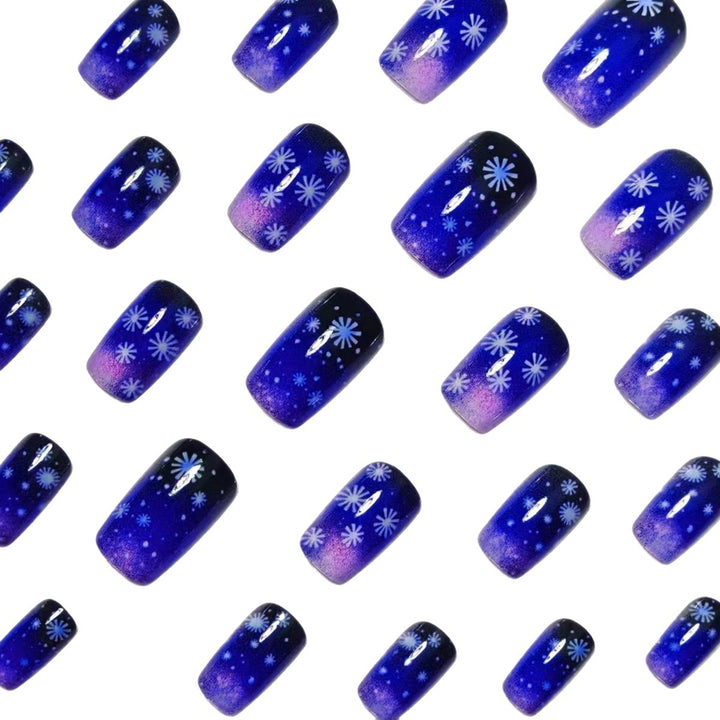 Winter-Themed Gradient Ombre Nail Art Kalsten