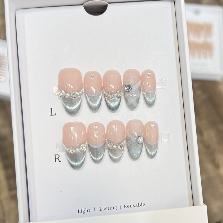Elegant Reusable French Tip Press-On Nail Set Kalsten